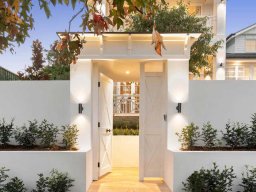 custom-gates-49